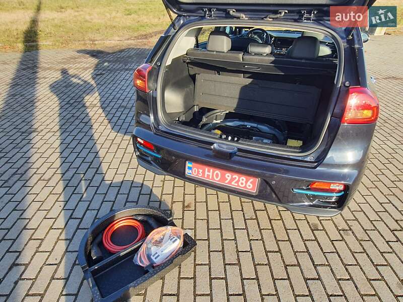 Позашляховик / Кросовер Kia Niro 2020 в Львові