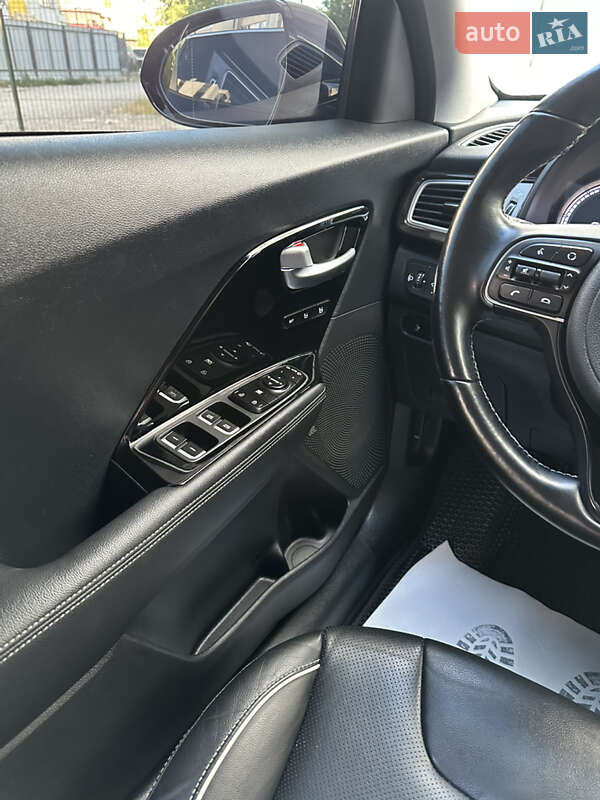 Позашляховик / Кросовер Kia Niro 2019 в Івано-Франківську