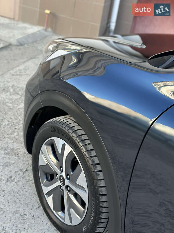 Позашляховик / Кросовер Kia Niro 2019 в Івано-Франківську