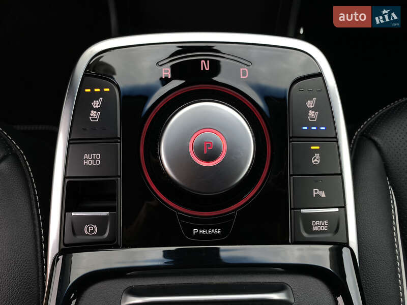 Позашляховик / Кросовер Kia Niro 2020 в Львові