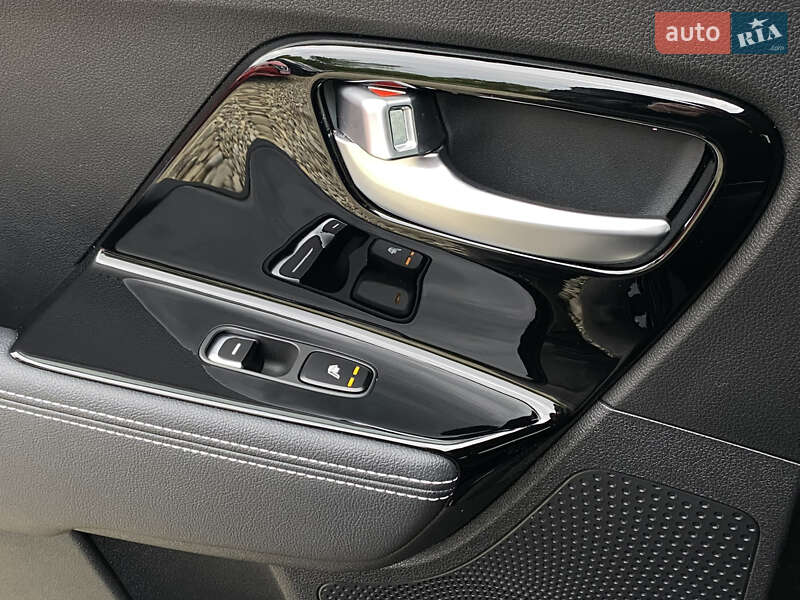 Позашляховик / Кросовер Kia Niro 2020 в Львові