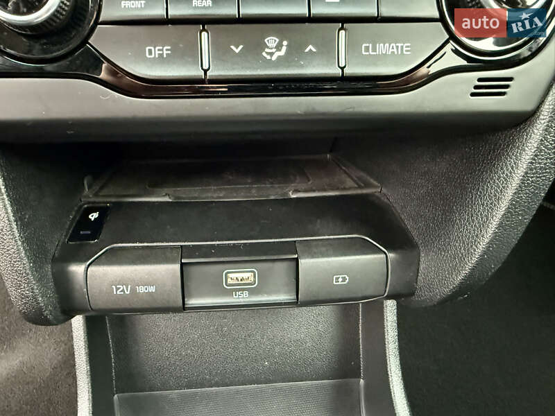 Позашляховик / Кросовер Kia Niro 2020 в Тернополі