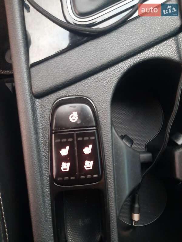 Внедорожник / Кроссовер Kia Niro 2019 в Владимире фото 50 Внедорожник / Кроссовер Kia Niro 2019 в Владимире