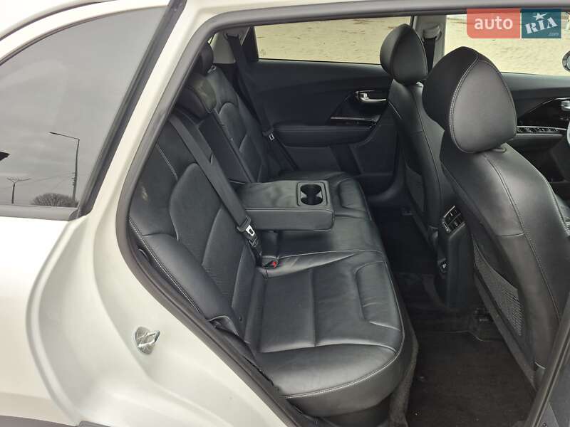 Внедорожник / Кроссовер Kia Niro 2019 в Владимире фото 60 Внедорожник / Кроссовер Kia Niro 2019 в Владимире