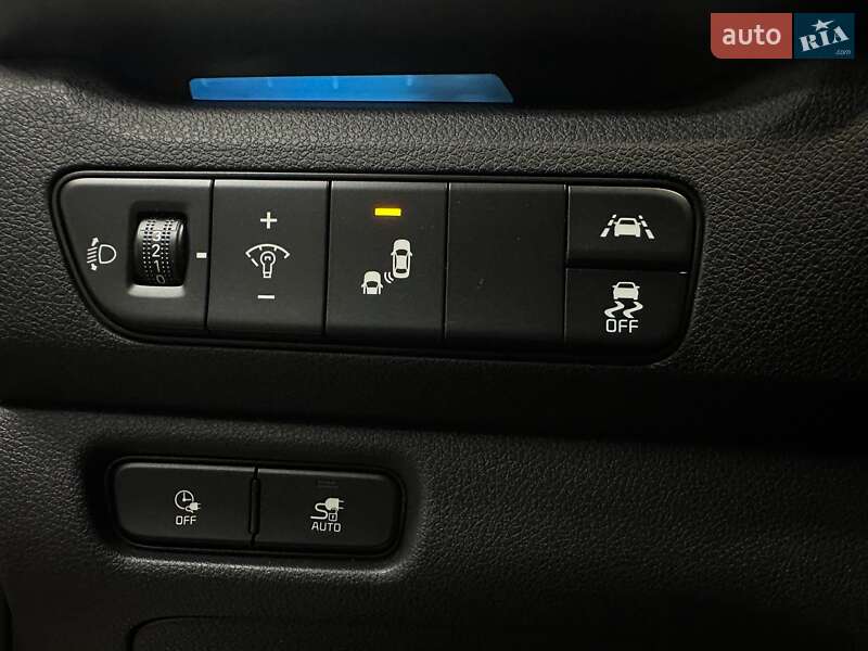 Позашляховик / Кросовер Kia Niro 2022 в Львові