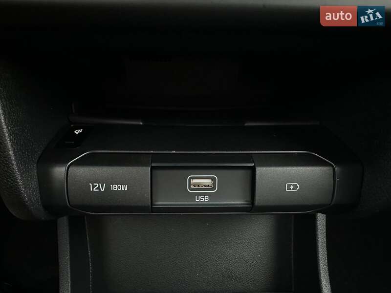 Позашляховик / Кросовер Kia Niro 2022 в Львові