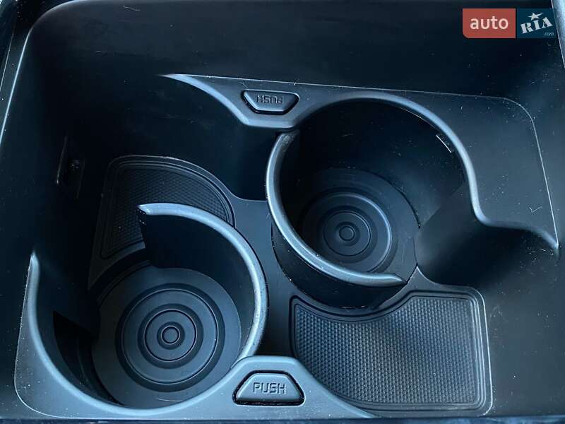 Внедорожник / Кроссовер Kia Niro 2020 в Львове