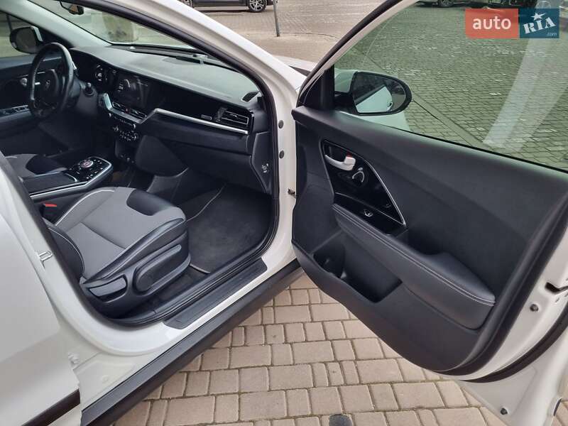 Внедорожник / Кроссовер Kia Niro 2020 в Львове