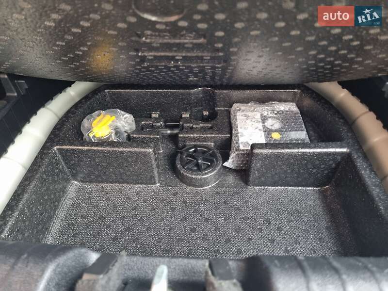 Внедорожник / Кроссовер Kia Niro 2020 в Львове