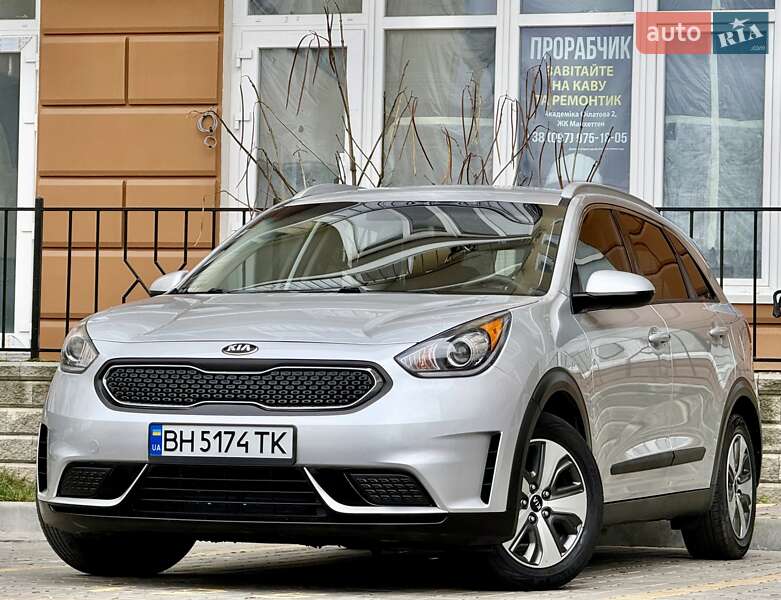 Внедорожник / Кроссовер Kia Niro 2017 в Одессе