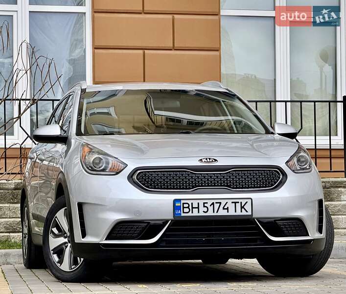 Внедорожник / Кроссовер Kia Niro 2017 в Одессе