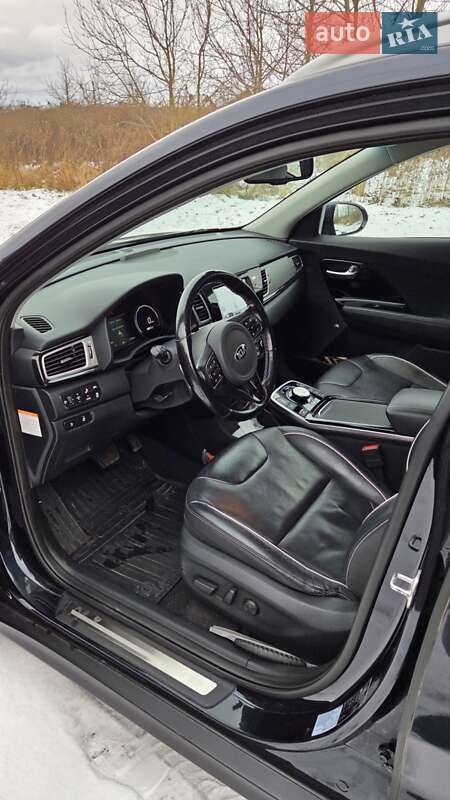 Внедорожник / Кроссовер Kia Niro 2018 в Луцке фото 5 Внедорожник / Кроссовер Kia Niro 2018 в Луцке