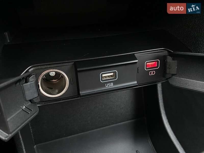 Внедорожник / Кроссовер Kia Niro 2021 в Львове