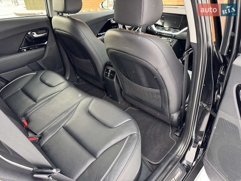 Внедорожник / Кроссовер Kia Niro 2020 в Казатине