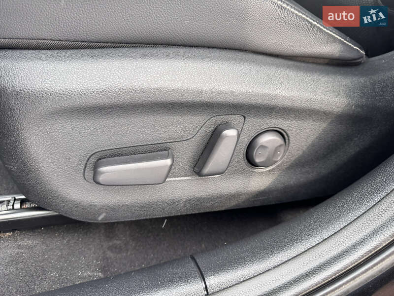 Внедорожник / Кроссовер Kia Niro 2020 в Казатине