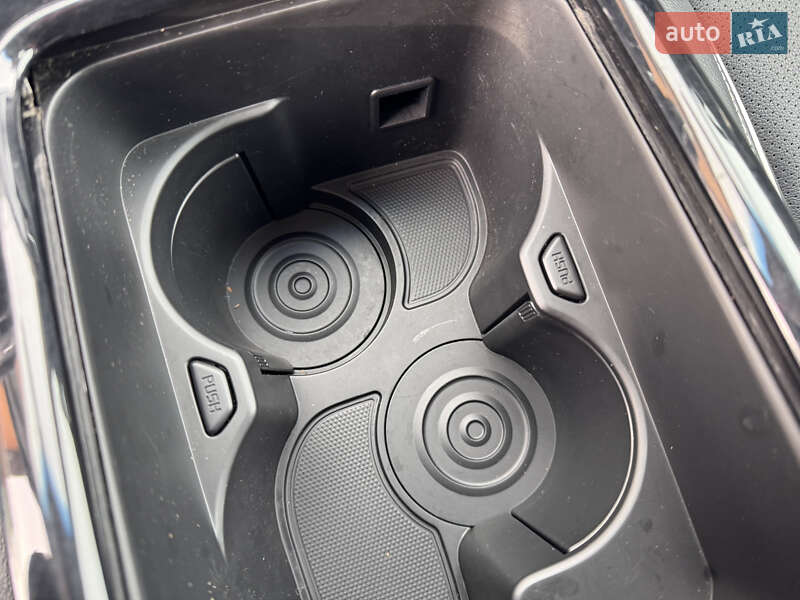 Внедорожник / Кроссовер Kia Niro 2020 в Казатине