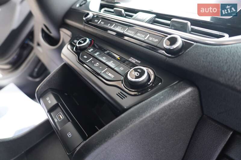 Позашляховик / Кросовер Kia Niro 2020 в Дрогобичі