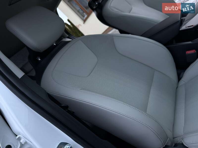 Позашляховик / Кросовер Kia Niro 2022 в Дрогобичі фото 123 Позашляховик / Кросовер Kia Niro 2022 в Дрогобичі