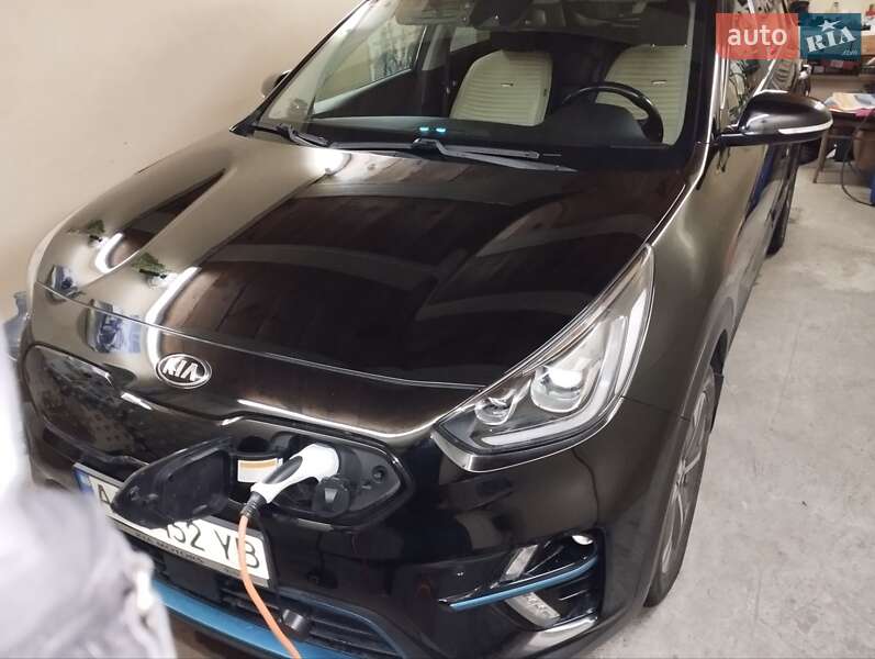 Внедорожник / Кроссовер Kia Niro 2019 в Киеве