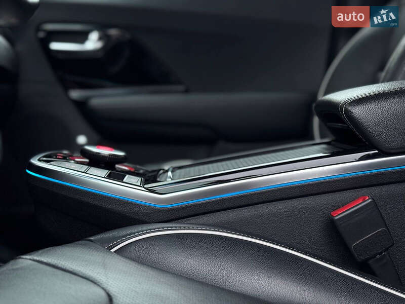 Внедорожник / Кроссовер Kia Niro 2020 в Киеве