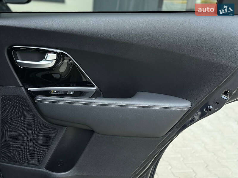 Внедорожник / Кроссовер Kia Niro 2020 в Киеве