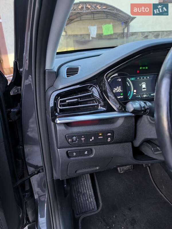 Внедорожник / Кроссовер Kia Niro 2020 в Староконстантинове фото 8 Внедорожник / Кроссовер Kia Niro 2020 в Староконстантинове