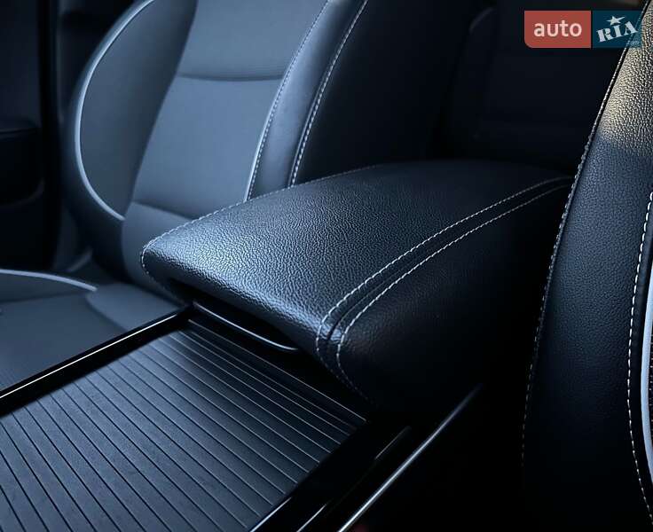 Внедорожник / Кроссовер Kia Niro 2022 в Львове