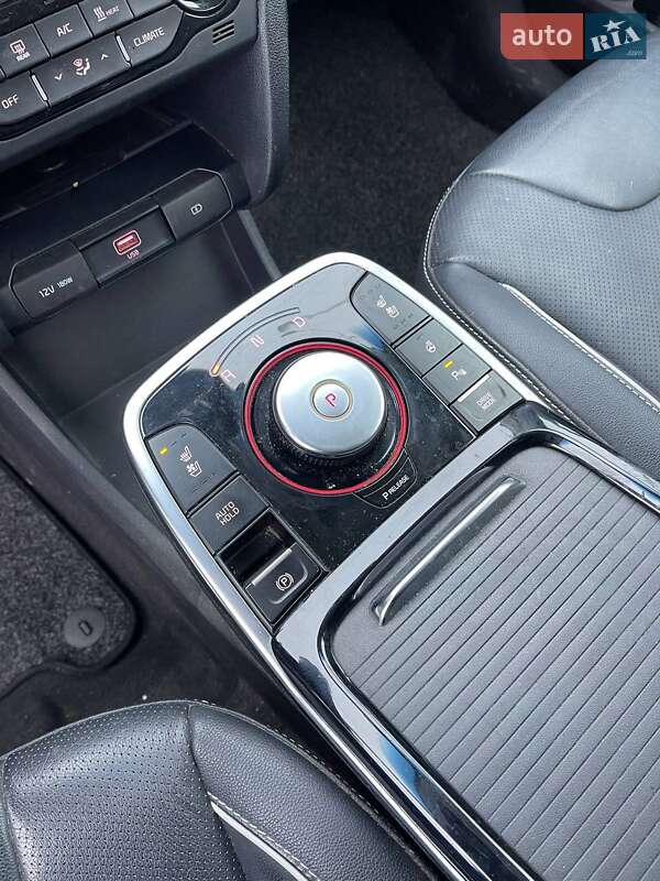 Позашляховик / Кросовер Kia Niro 2019 в Львові