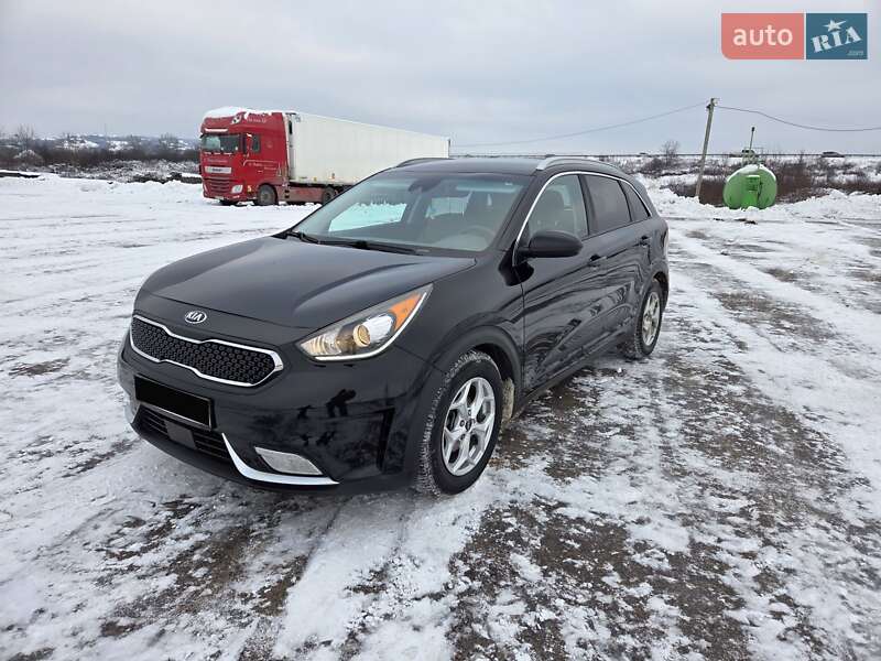 Внедорожник / Кроссовер Kia Niro 2017 в Ужгороде