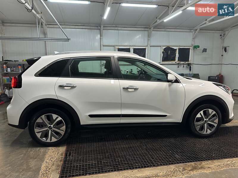 Внедорожник / Кроссовер Kia Niro 2021 в Львове