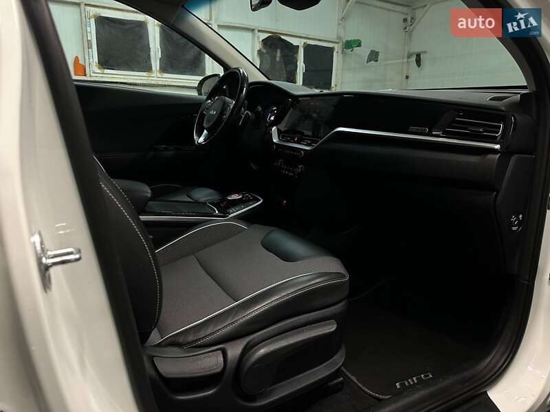 Внедорожник / Кроссовер Kia Niro 2021 в Львове