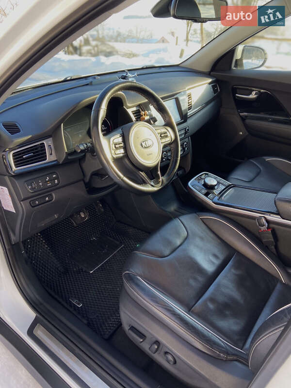 Внедорожник / Кроссовер Kia Niro 2019 в Ровно фото 17 Внедорожник / Кроссовер Kia Niro 2019 в Ровно