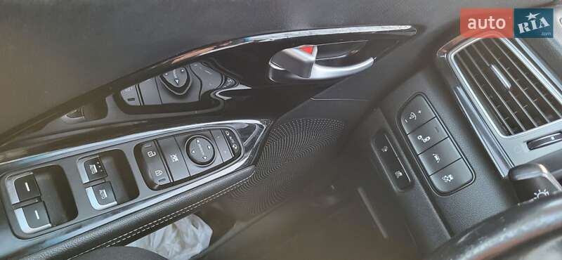 Внедорожник / Кроссовер Kia Niro 2019 в Львове