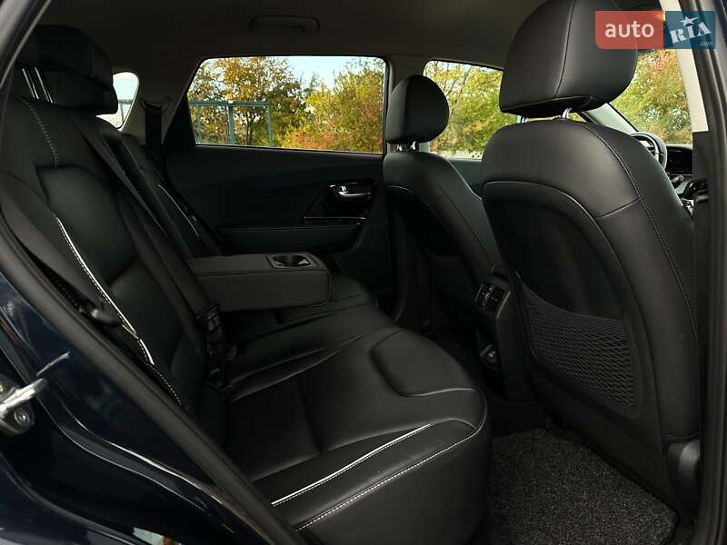 Позашляховик / Кросовер Kia Niro 2020 в Львові