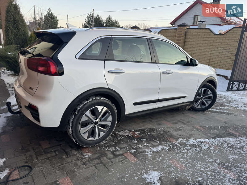 Внедорожник / Кроссовер Kia Niro 2020 в Житомире фото 2 Внедорожник / Кроссовер Kia Niro 2020 в Житомире
