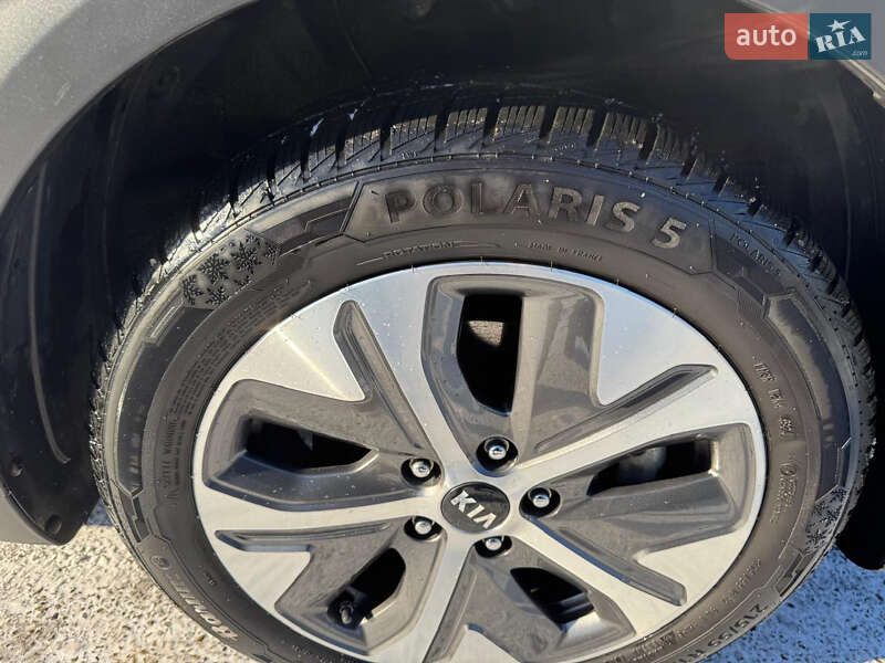 Позашляховик / Кросовер Kia Niro 2019 в Виноградові