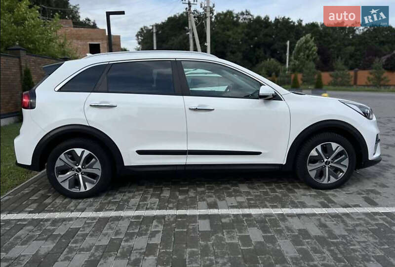 Внедорожник / Кроссовер Kia Niro 2022 в Одессе фото 3 Внедорожник / Кроссовер Kia Niro 2022 в Одессе