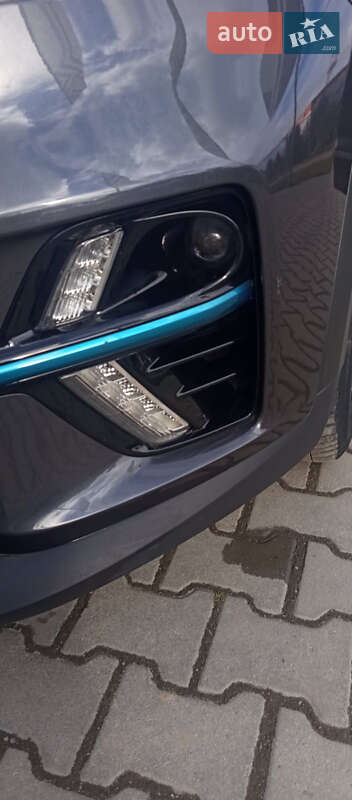 Внедорожник / Кроссовер Kia Niro 2019 в Дрогобыче