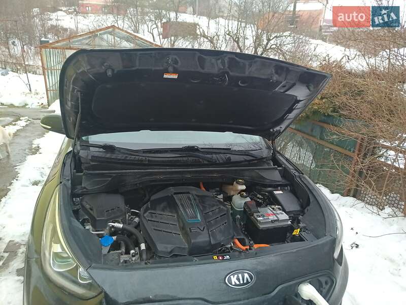 Внедорожник / Кроссовер Kia Niro 2018 в Ровно фото 9 Внедорожник / Кроссовер Kia Niro 2018 в Ровно