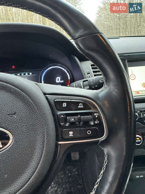 Внедорожник / Кроссовер Kia Niro 2019 в Каменец-Подольском