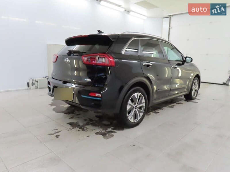 Позашляховик / Кросовер Kia Niro 2019 в Вараші