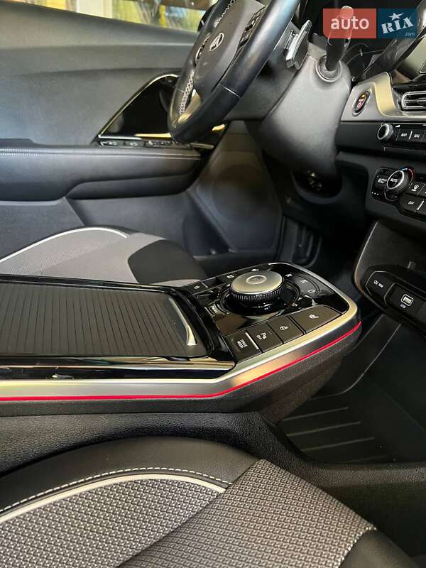 Внедорожник / Кроссовер Kia Niro 2020 в Луцке фото 17 Внедорожник / Кроссовер Kia Niro 2020 в Луцке