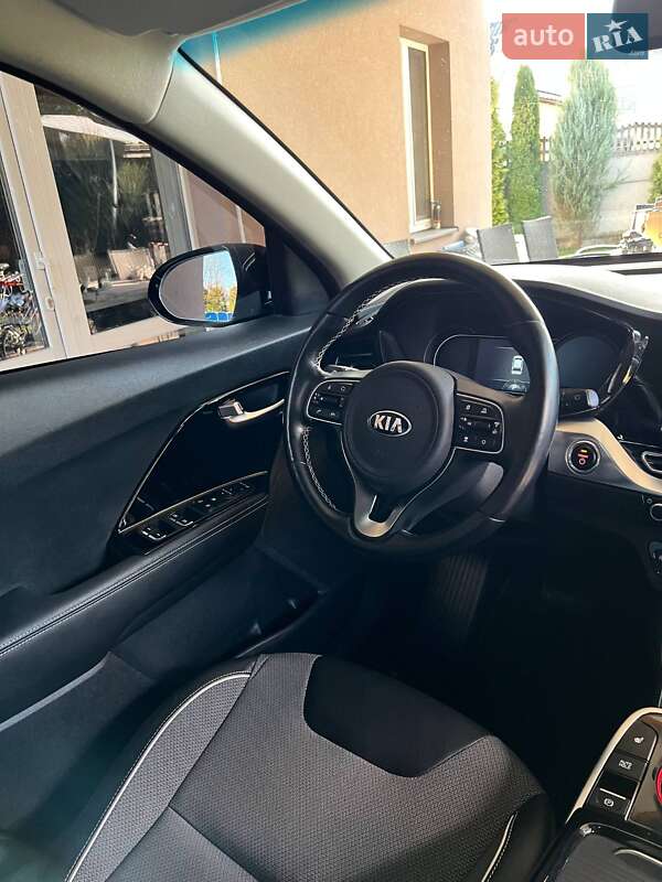 Внедорожник / Кроссовер Kia Niro 2020 в Луцке фото 23 Внедорожник / Кроссовер Kia Niro 2020 в Луцке