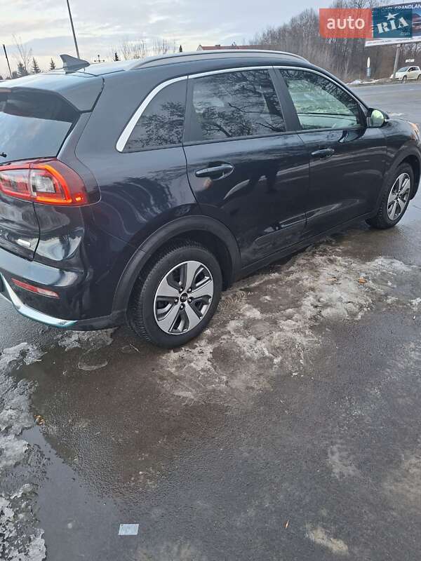 Внедорожник / Кроссовер Kia Niro 2019 в Львове фото 3 Внедорожник / Кроссовер Kia Niro 2019 в Львове