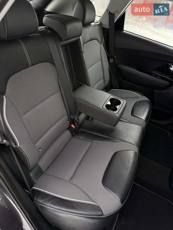 Позашляховик / Кросовер Kia Niro 2020 в Львові