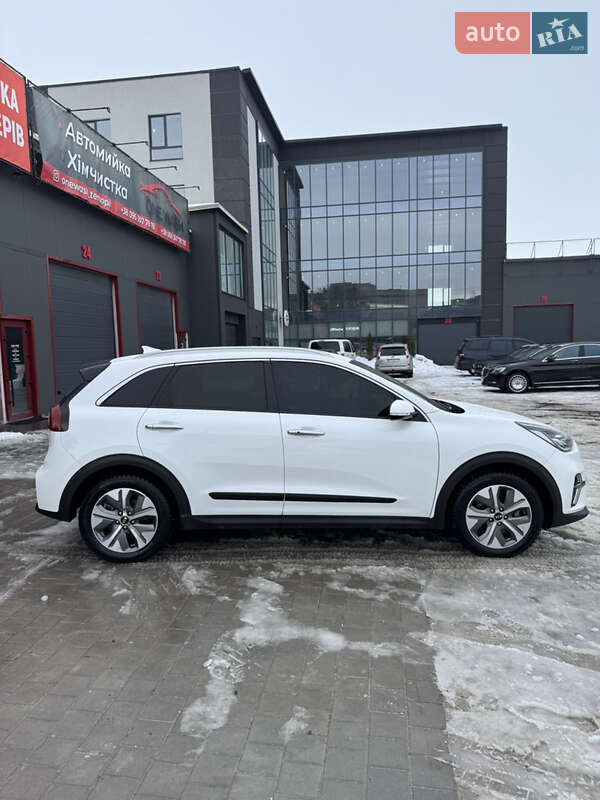 Внедорожник / Кроссовер Kia Niro 2019 в Тернополе фото 6 Внедорожник / Кроссовер Kia Niro 2019 в Тернополе