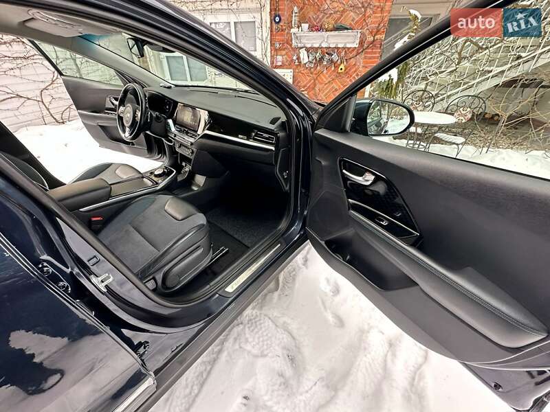 Внедорожник / Кроссовер Kia Niro 2020 в Львове