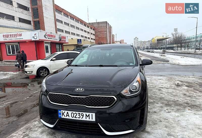 Внедорожник / Кроссовер Kia Niro 2017 в Киеве