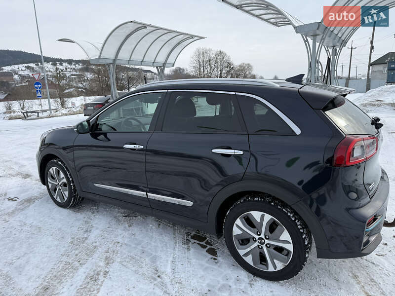 Внедорожник / Кроссовер Kia Niro 2018 в Бережанах фото 8 Внедорожник / Кроссовер Kia Niro 2018 в Бережанах