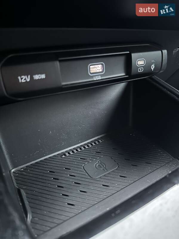 Внедорожник / Кроссовер Kia Niro 2024 в Белогородке